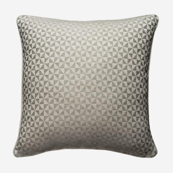 Plush Bruton String Cushion for Ultimate Comfort