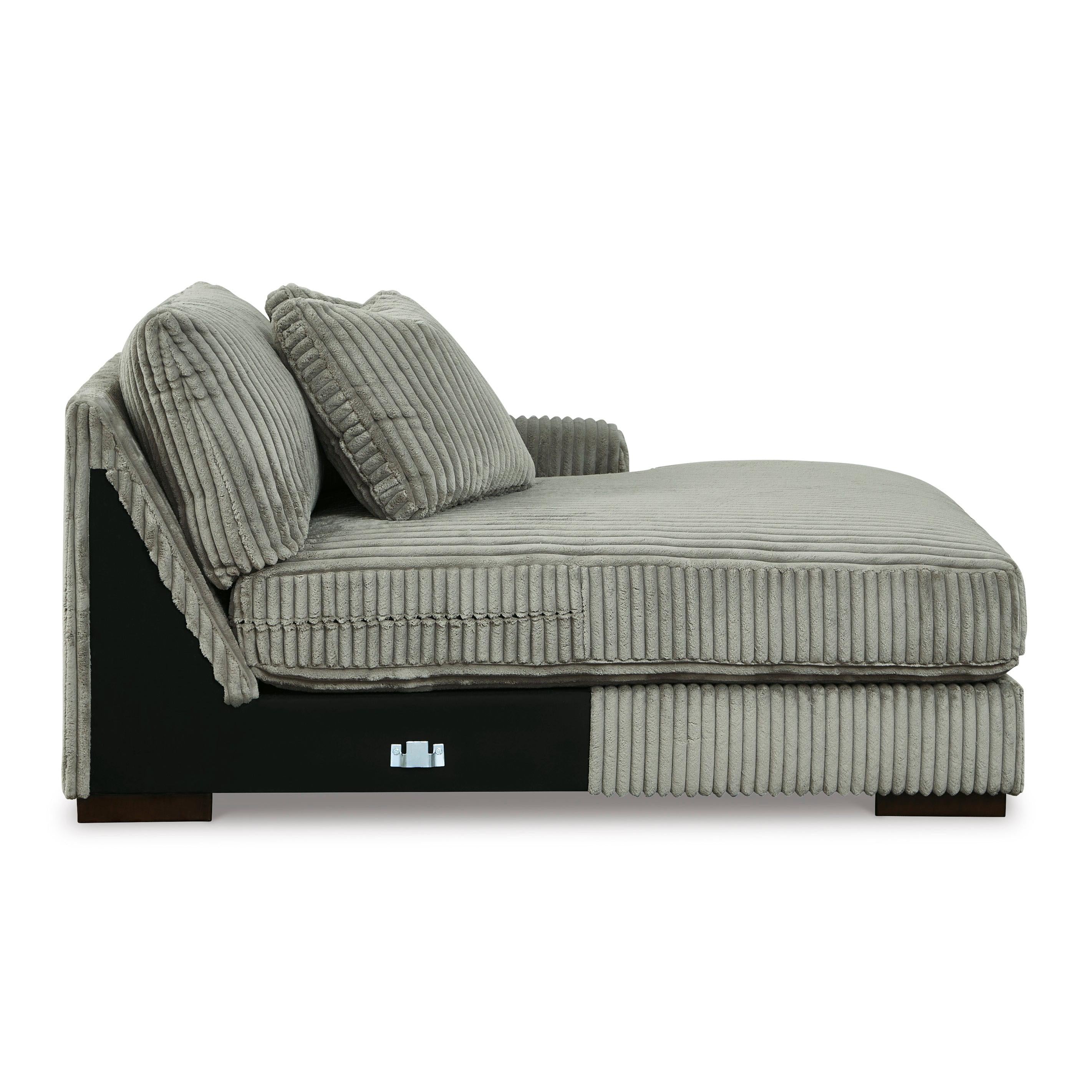 Stylish Lindyn 2-Seater Sectional Sofa with Right-Hand Facing Chaise in Elegant Fog Fabric