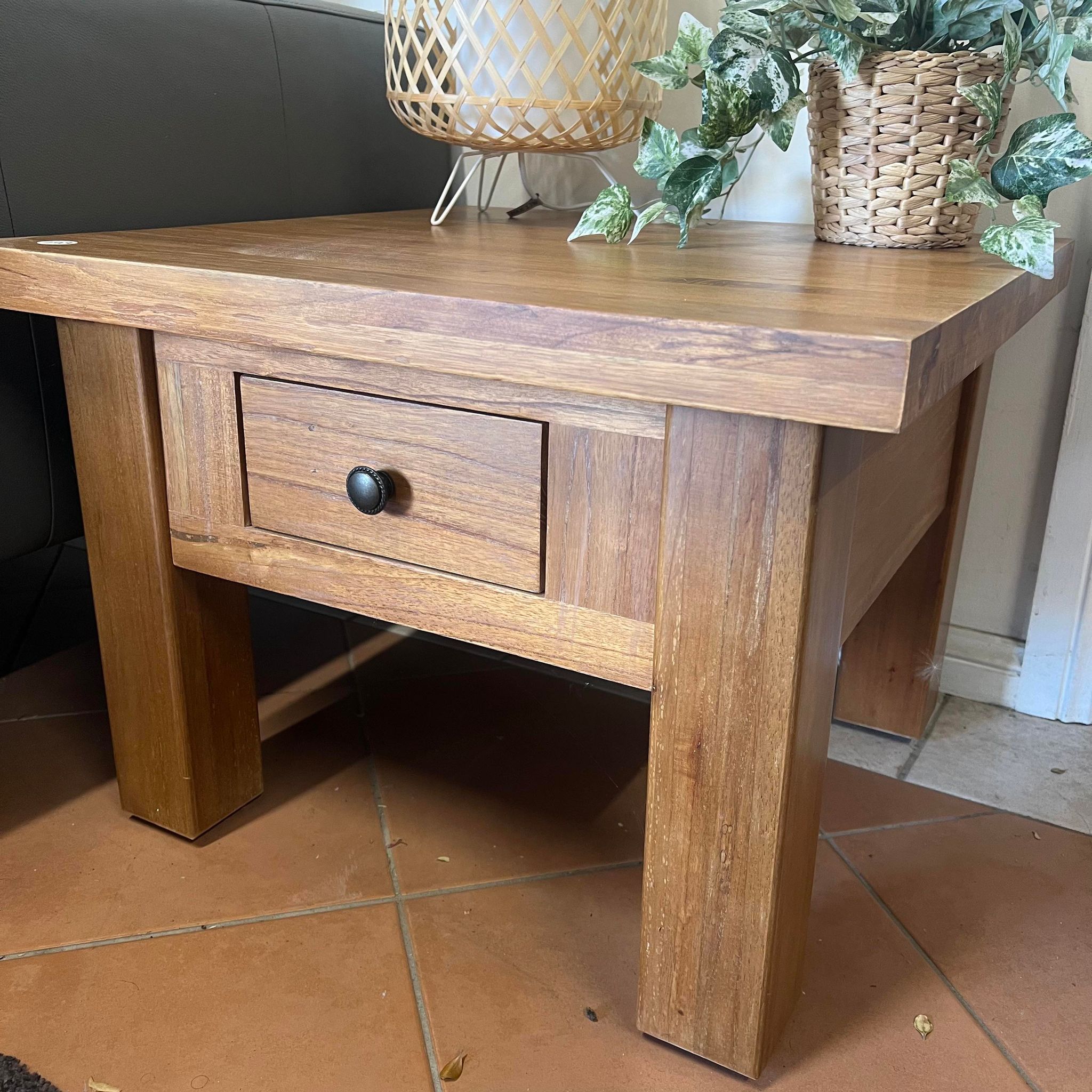 Contemporary Natural Wood Side Table - Perfect for Any Space