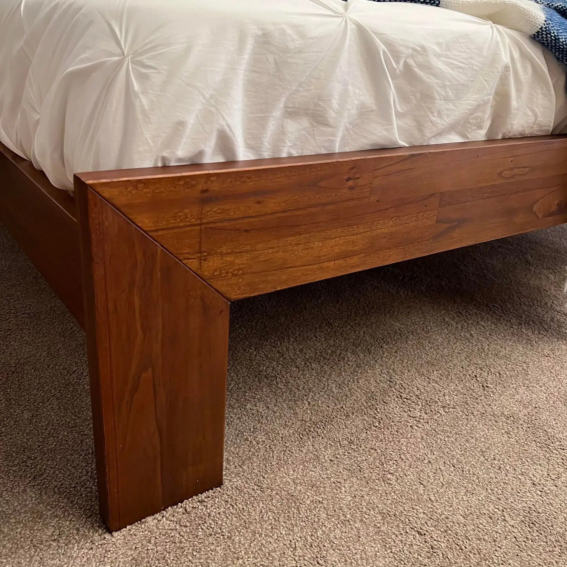 Tri-Rail Bed - Dark Oak